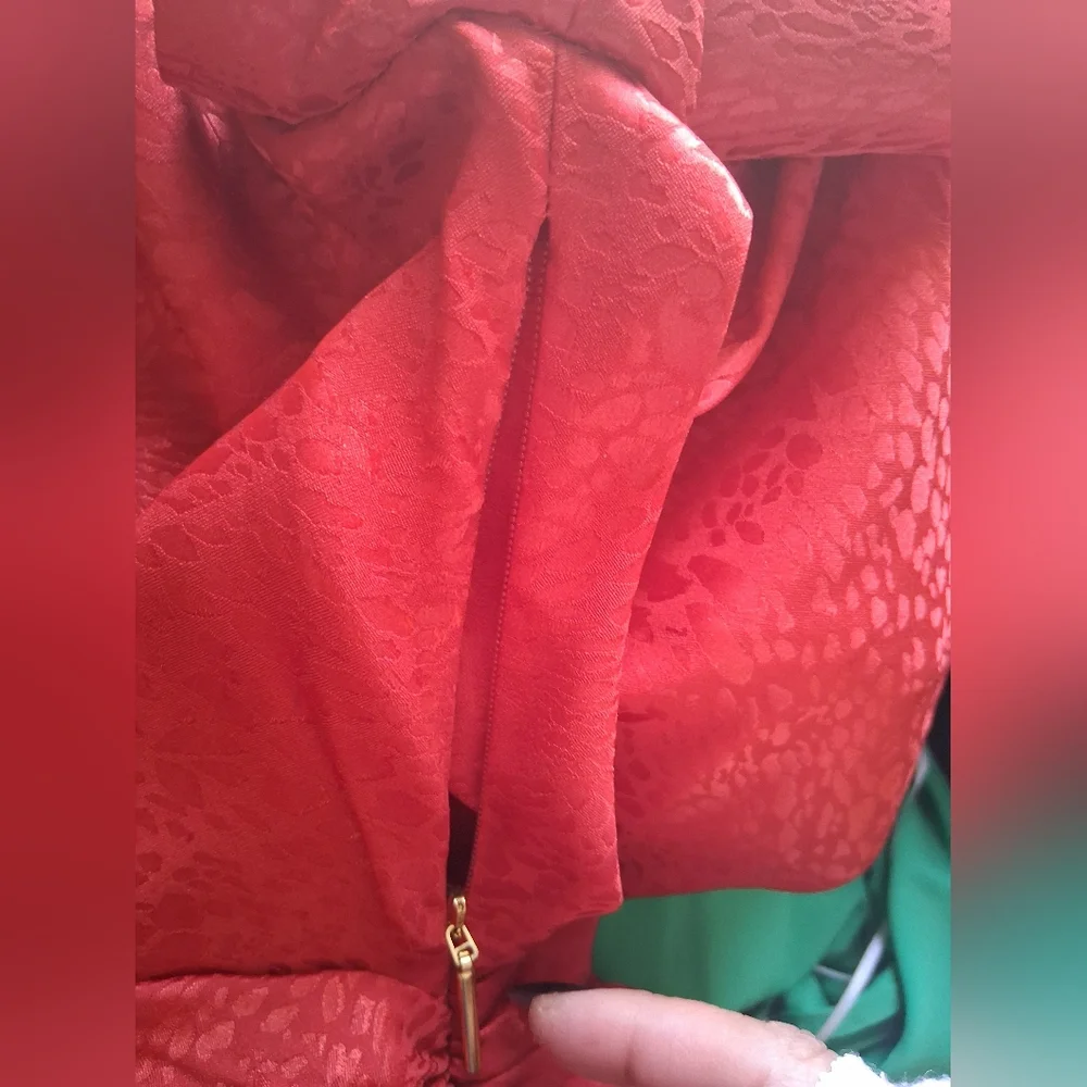 Elegant Red Long Sleeve Dress - Picture 6 of 7